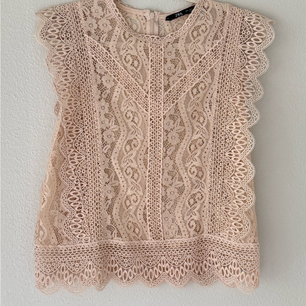 Elegant Lace Sleeveless Top - Pink/Peach
